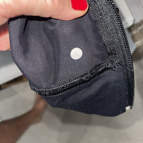 Lululemon Mens L Black Light Weight Full Zip Jacket Mock Neck Mesh Pits Pockets - Picture 8 of 8